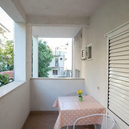 Klara Apartment Makarska