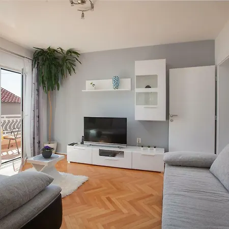 Apartment Klara