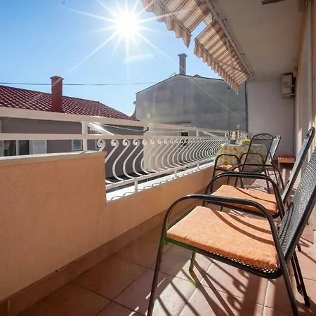 Klara Apartment Makarska