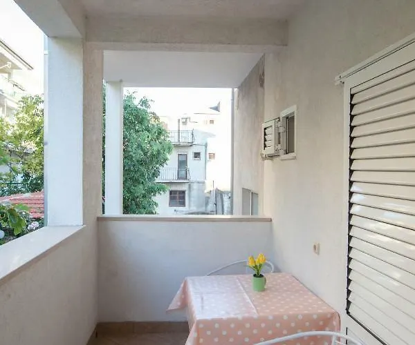Klara Appartement Makarska